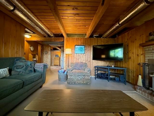 603 N LAKESHORE DR, Louisa, VA 23093