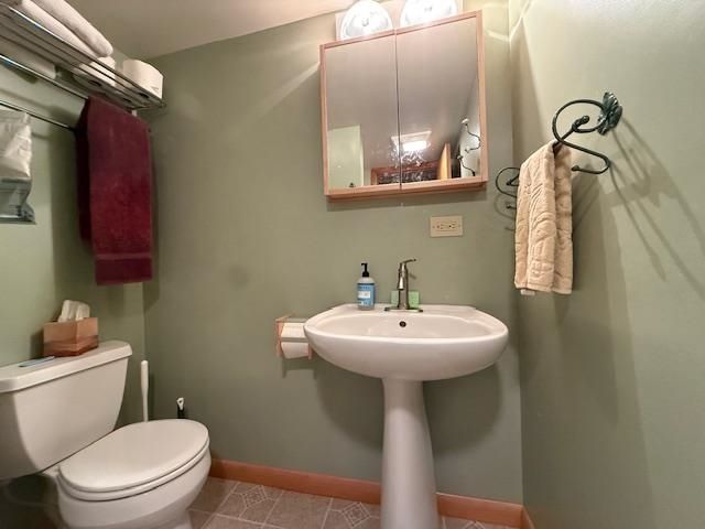 603 N LAKESHORE DR, Louisa, VA 23093