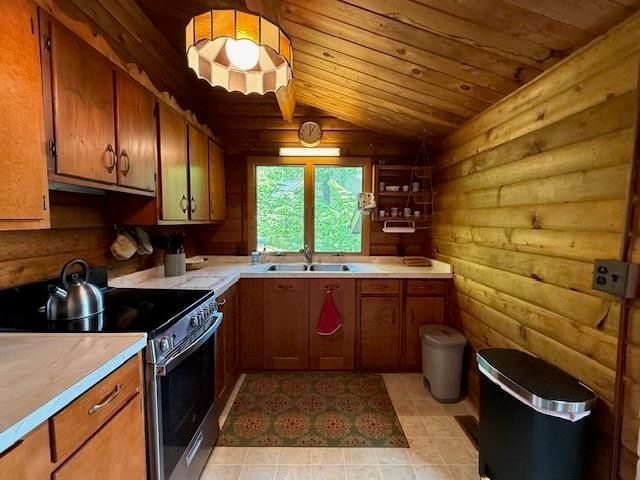 603 N LAKESHORE DR, Louisa, VA 23093