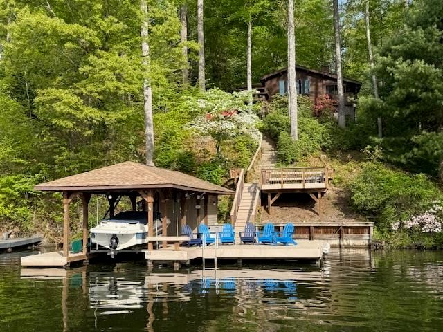 603 N LAKESHORE DR, Louisa, VA 23093