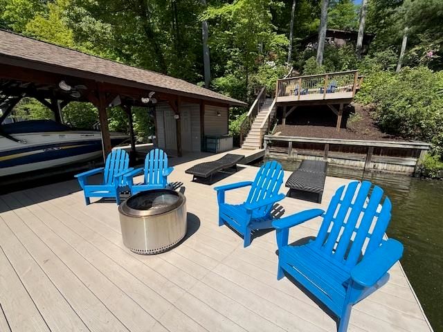 603 N LAKESHORE DR, Louisa, VA 23093