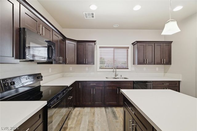 30 Magnolia Boulevard, Pahrump, NV 89048