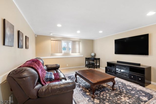 156 Wentz Ave, Springfield Twp., NJ 07081