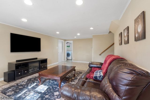 156 Wentz Ave, Springfield Twp., NJ 07081