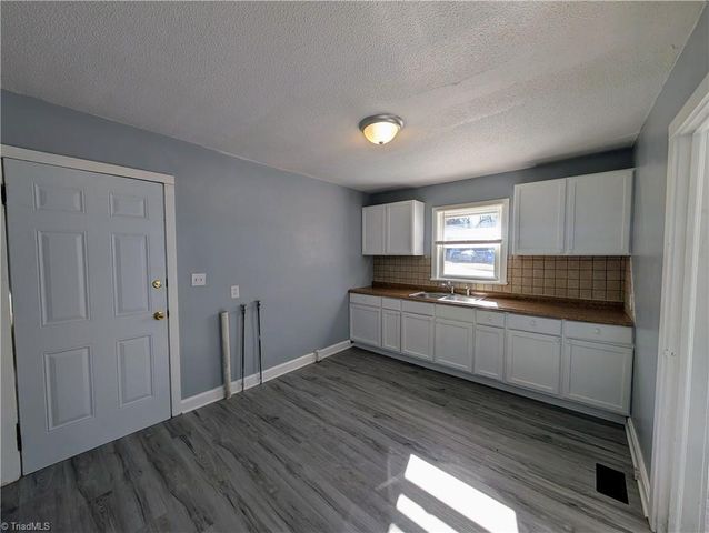 607 Martha Place, High Point, NC 27263