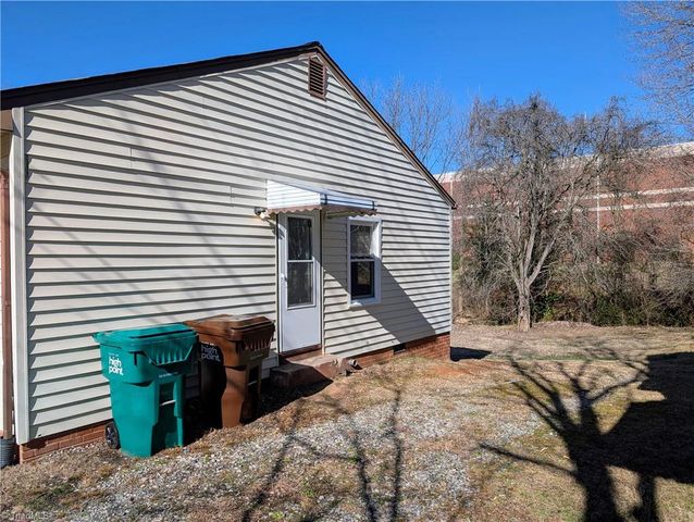 607 Martha Place, High Point, NC 27263