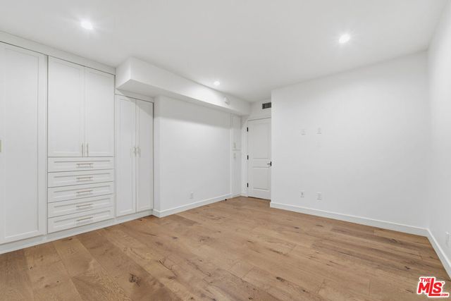 393 N Huntley Drive, West Hollywood, CA 90048
