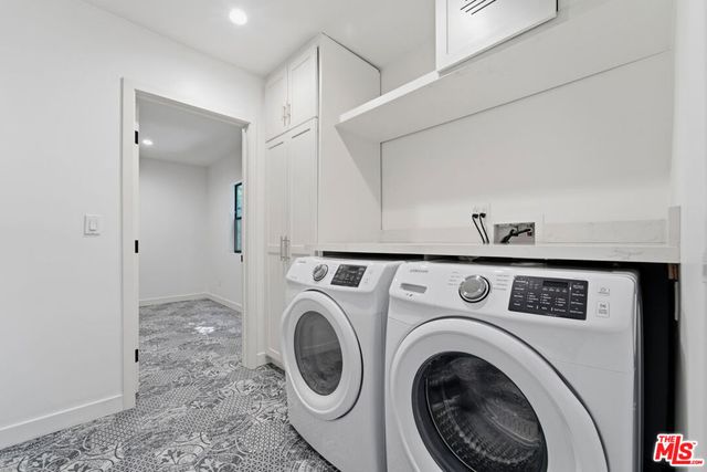 393 N Huntley Drive, West Hollywood, CA 90048