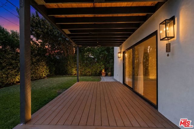 393 N Huntley Drive, West Hollywood, CA 90048