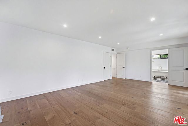 393 N Huntley Drive, West Hollywood, CA 90048