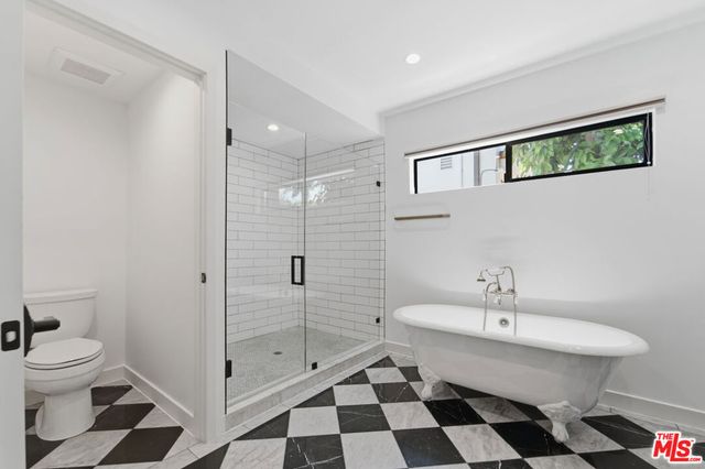 393 N Huntley Drive, West Hollywood, CA 90048