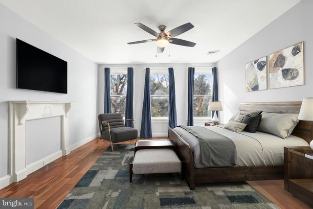 2820 E BALTIMORE ST, Baltimore, MD 21224