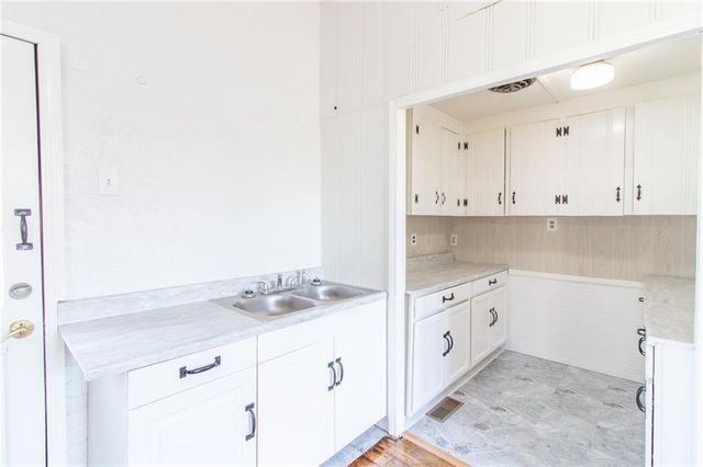 1400 S Market Street, Holden, MO 64040