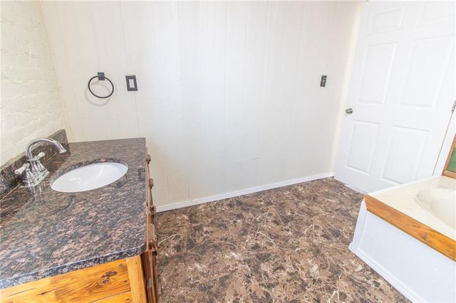 1400 S Market Street, Holden, MO 64040