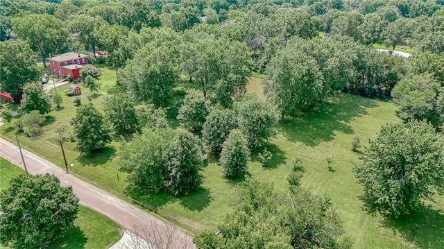 1400 S Market Street, Holden, MO 64040