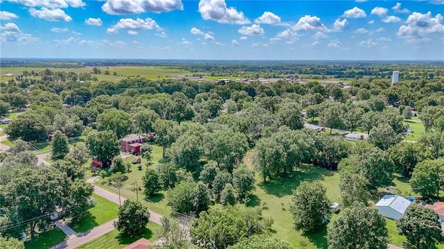 1400 S Market Street, Holden, MO 64040