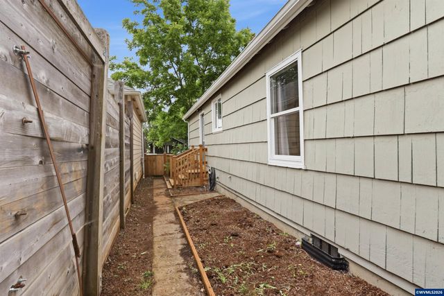 360 Wilson St S, Salem, OR 97302