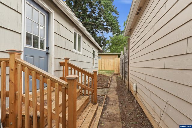 360 Wilson St S, Salem, OR 97302