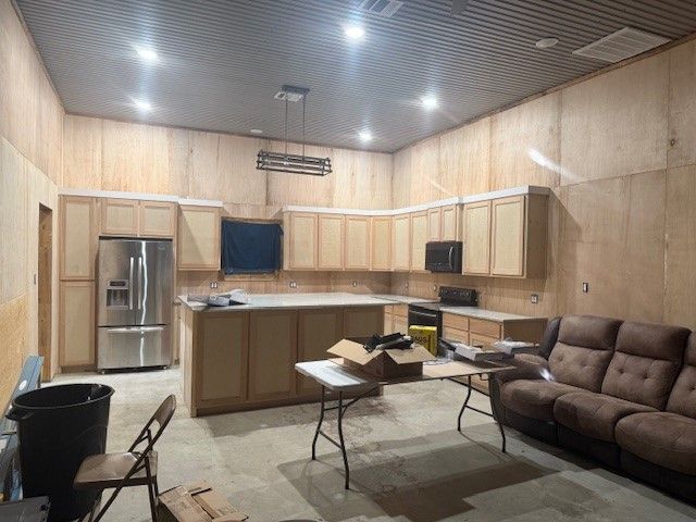 267 Private Road 6294, Palestine, TX 75801