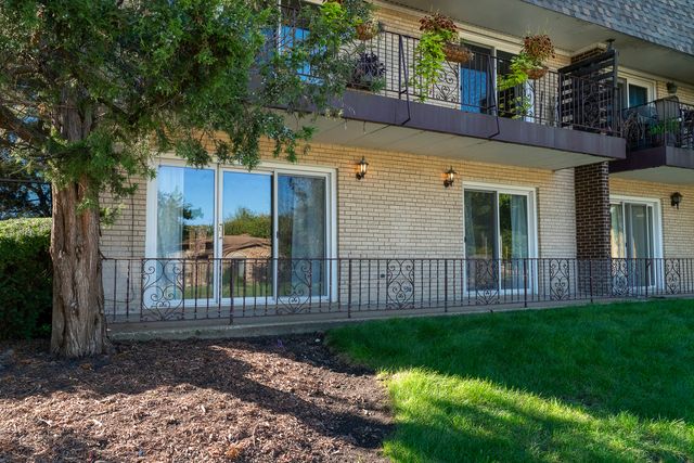 3N550 Crown Road 9, Elmhurst, IL 60126