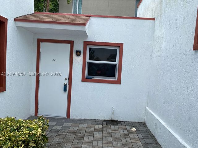 905 SE 2nd Ct RE, Fort Lauderdale, FL 33301