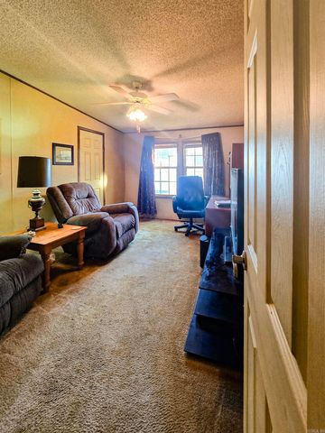 37 Edgewater Drive, Conway, AR 72032