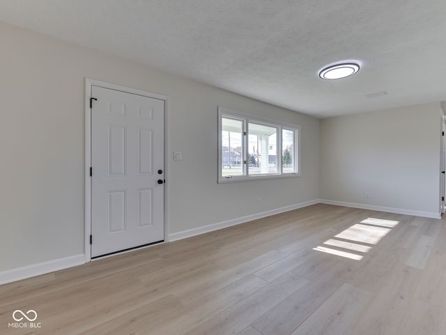 4124 Shelbyville Road, Indianapolis, IN 46237