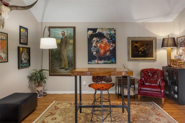 2129 Churchill Place, The Village, OK 73120