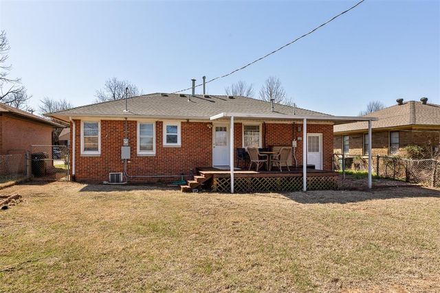 2129 Churchill Place, The Village, OK 73120