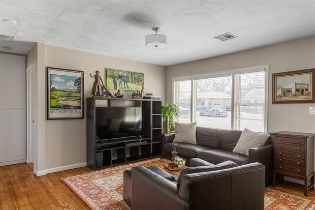 2129 Churchill Place, The Village, OK 73120