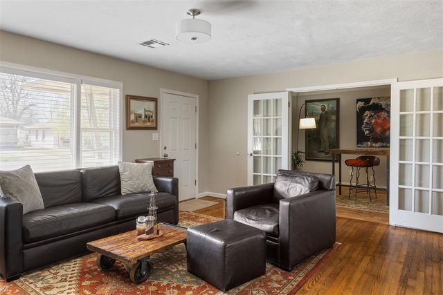 2129 Churchill Place, The Village, OK 73120