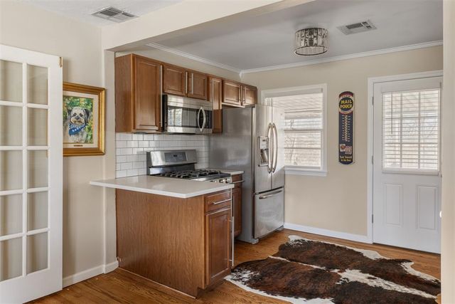 2129 Churchill Place, The Village, OK 73120