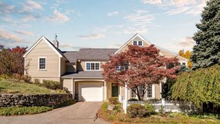 46 Great Hill Drive 46, Topsfield, MA 01983