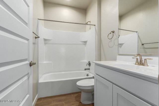 1054 S Chatfield Avenue, Vail, AZ 85641