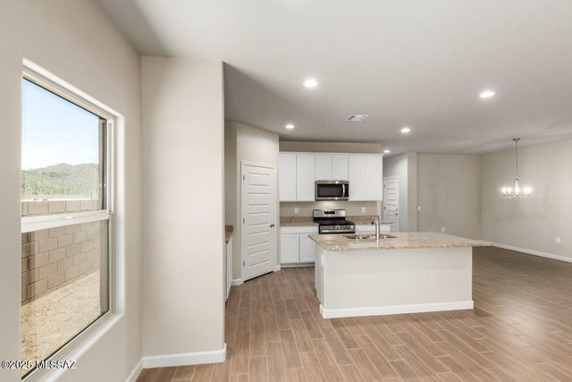 1054 S Chatfield Avenue, Vail, AZ 85641