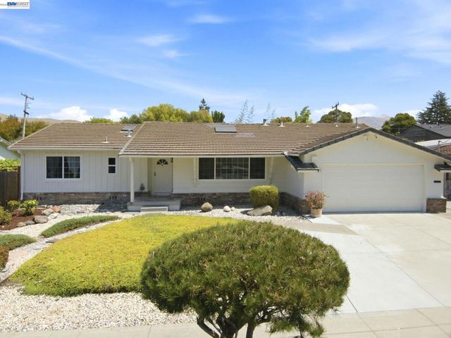 41754 Covington Dr, Fremont, CA 94539
