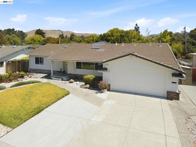 41754 Covington Dr, Fremont, CA 94539