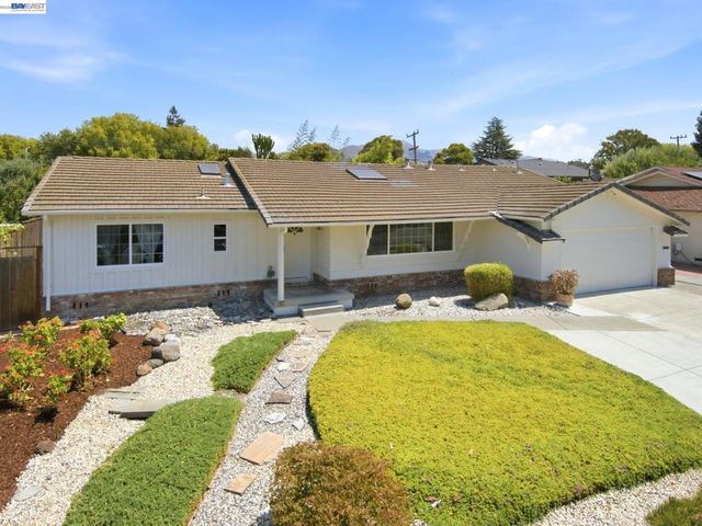 41754 Covington Dr, Fremont, CA 94539
