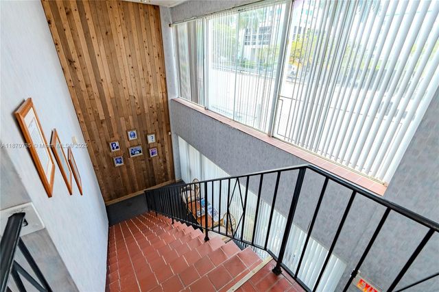 529 W Flagler St, Miami, FL 33130