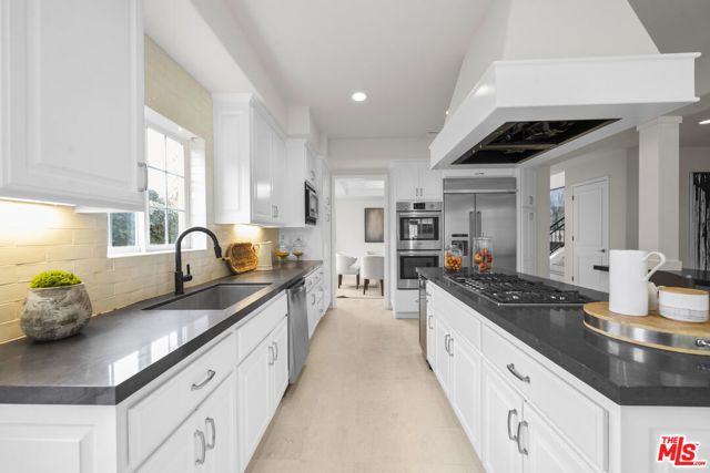 7861 W 80th Street, Playa Del Rey (los Angeles), CA 90293