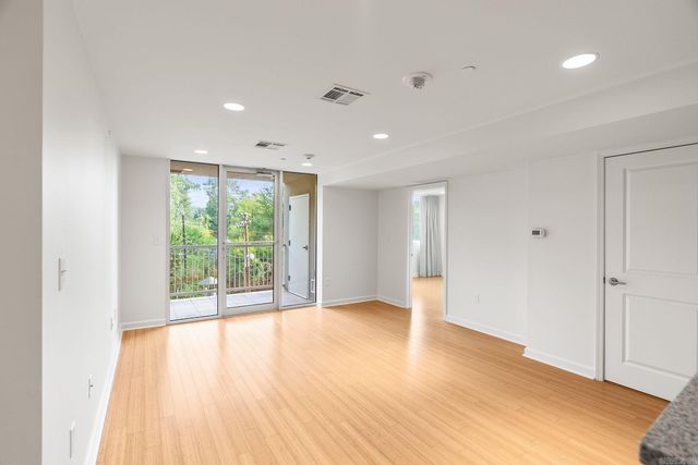 3700 Cantrell Rd #308, Little Rock, AR 72202