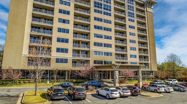 3700 Cantrell Rd #308, Little Rock, AR 72202