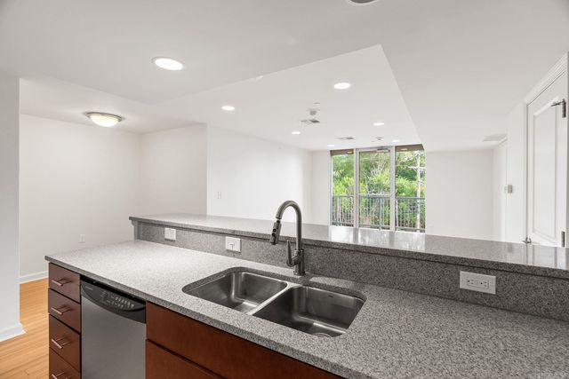 3700 Cantrell Rd #308, Little Rock, AR 72202