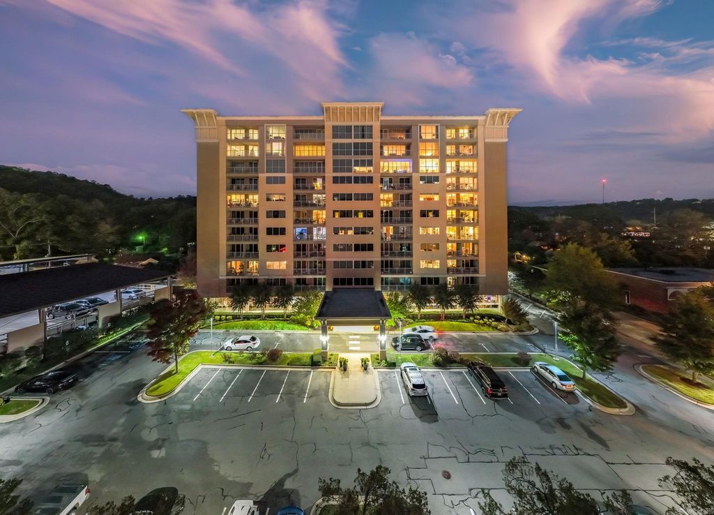 3700 Cantrell Rd #308, Little Rock, AR 72202