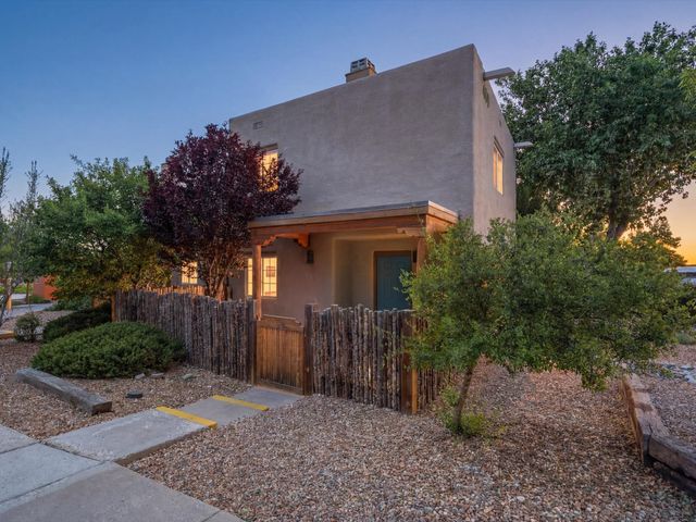 2210 Miguel Chavez Road 411, Santa Fe, NM 87505