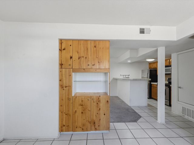 2210 Miguel Chavez Road 411, Santa Fe, NM 87505