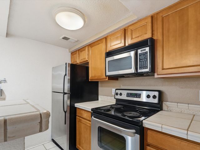 2210 Miguel Chavez Road 411, Santa Fe, NM 87505