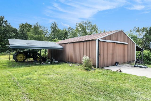 1490 Gage Road, Holly Township, MI 48442