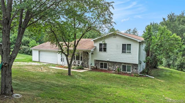 1490 Gage Road, Holly Township, MI 48442