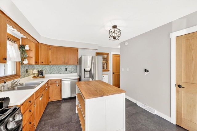 302 Buckingham Lane, Madison, WI 53714